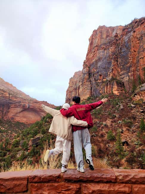 1-Day Grand Canyon Tour from Las Vegas: Stargazing & Sunrise - Lake Powell in a compact half-hour stop