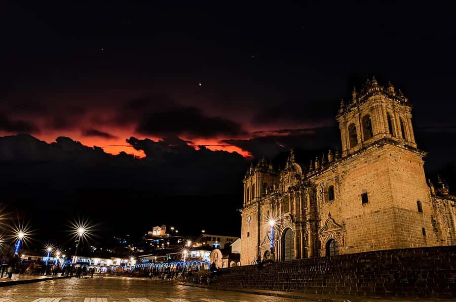 Cusco: Planetarium and Night Tour with Dinner and Pisco Sour - Plaza de Armas and the pisco sour