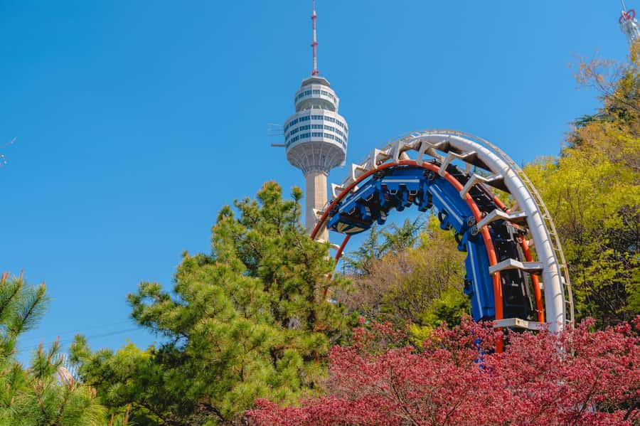 Daegu: E-World Theme Park & 83 Tower Observatory Ticket - Family attractions, shows, and slower moments