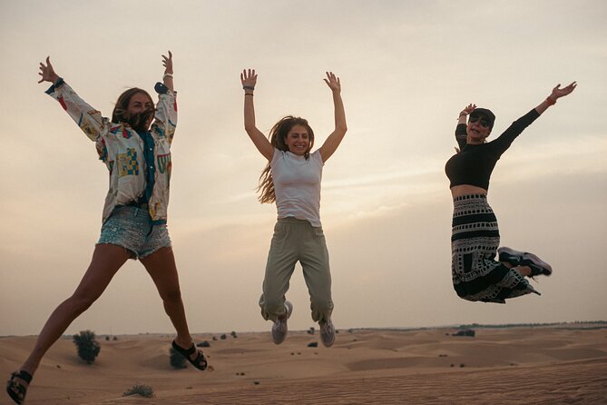 Dubai: Al Marmoom Oasis Vintage Safari: Camels, Stargazing & Meal - Timing, comfort, and group size