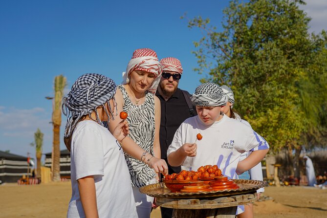 Dubai: Sunset Camel Trek, Al Khayma Camp, Stargazing & BBQ - Comfort, clothing, and what to pack