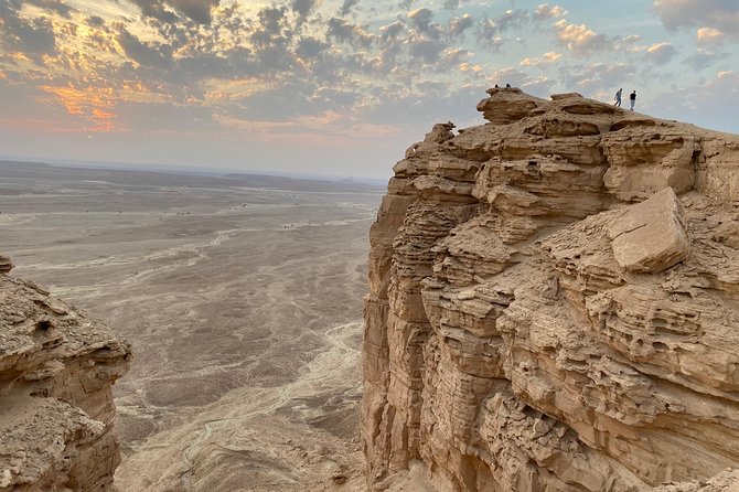 Edge of the World with 4x4 vehicles, sunset Dinner and stargazing - The 4x4 ride across the desert