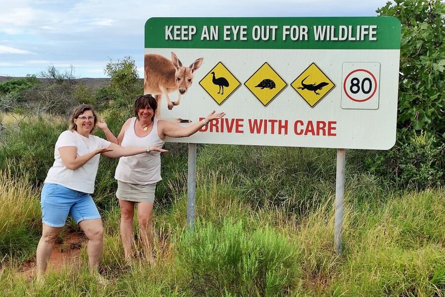 From Perth: Pinnacles Sunset and Stargazing Tour with Dinner - Nilgen Nature Reserve or Hangover Bay