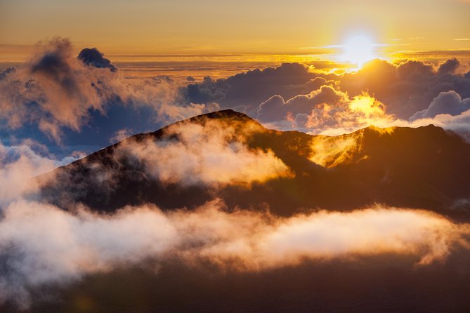 Haleakala Sunset and Stargazing Audio Tour - Pukalani and Makawao: buy supplies before the climb