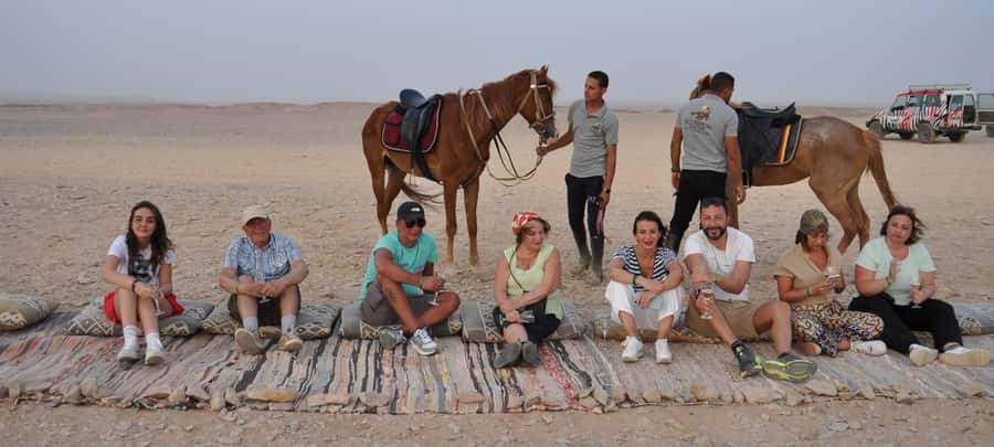Hurghada: Horse Ride, BBQ Dinner, and Stargazing - BBQ Dinner at the Oasis