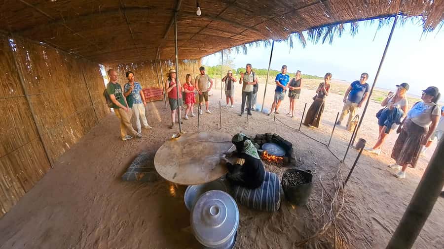 Hurghada: Star Stargazing Desert Adventure by Jeep & Dinner - Dinner by candlelight at the desert camp