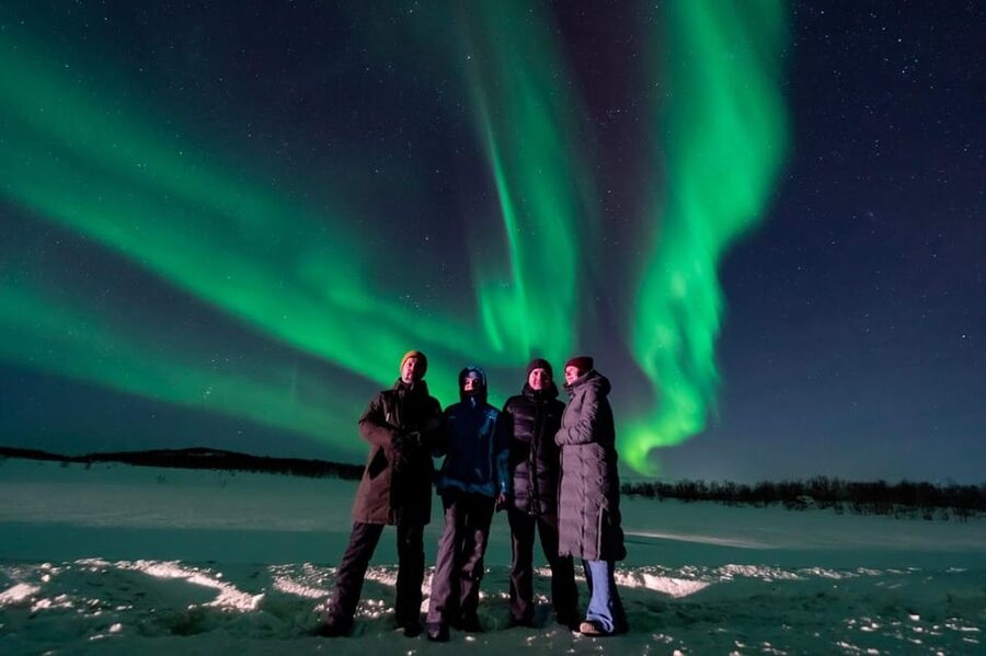 Levi: Northern Lights Tour and Stargazing by Telescope - Who will enjoy this Arctic night?