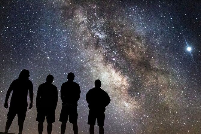 Night Adventure with possible stargazing and Aurora chasing - What this Banff night adventure actually feels like