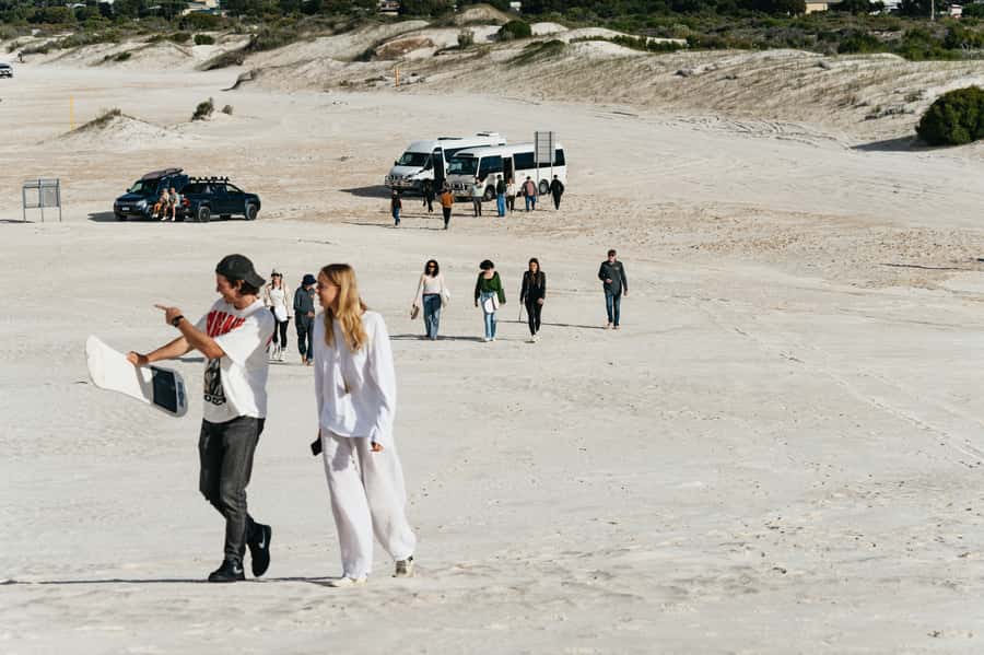 Pinnacles Desert: Sunset BBQ & Stargazing Tour +Sandboarding - Stargazing with telescopes and phone photography
