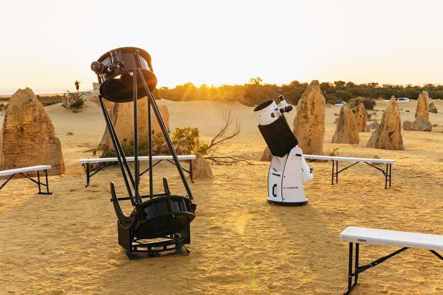 Pinnacles Desert: Sunset BBQ & Stargazing Tour +Sandboarding - Lancelin dunes: fun, effort and a huge blue horizon