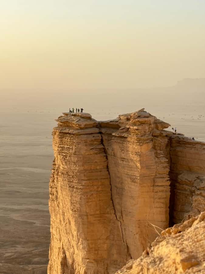 Riyadh: Edge Of The World, camels &Stargazing with 4x4 - Stargazing, dinner, and the ride home