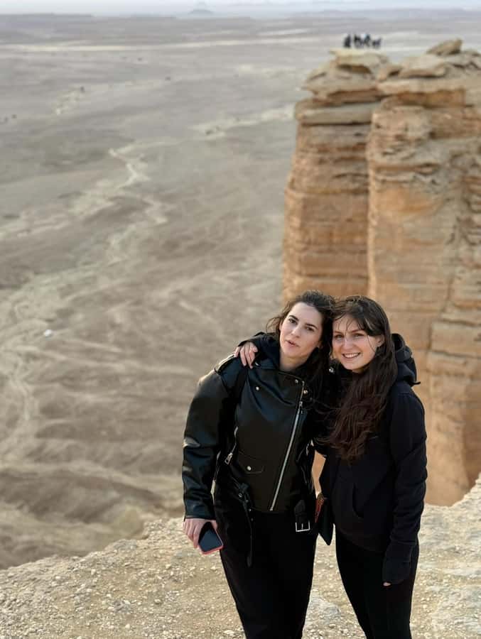 Riyadh: Edge Of The World, camels &Stargazing with 4x4 - The guides can shape the whole experience