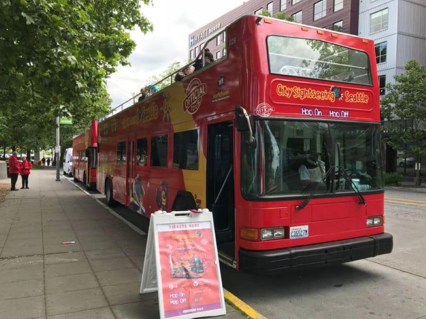 Seattle: Hop-on Hop-off Bus Tour and Sky View Observatory - The library, convention center, and Amazon Spheres