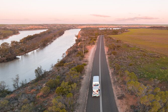 Small-Group River Murray Dark Sky and Sunset Tour with Dinner - Sunset dinner at the Swan Reach Hotel