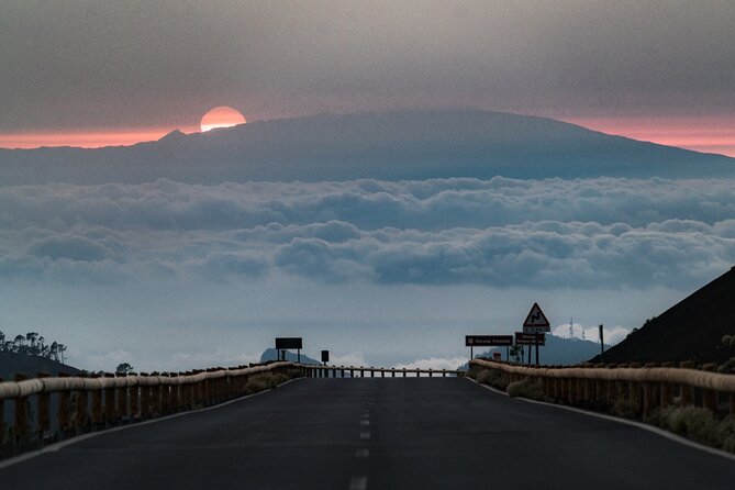 Sunset & Stargazing Experience From Teide - Stargazing with telescopes and laser pointers