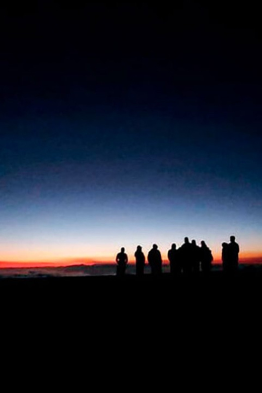 Tenerife: Sunset Night Tour and Stargazing at Teide + Dinner - Sunset from the volcanic high country