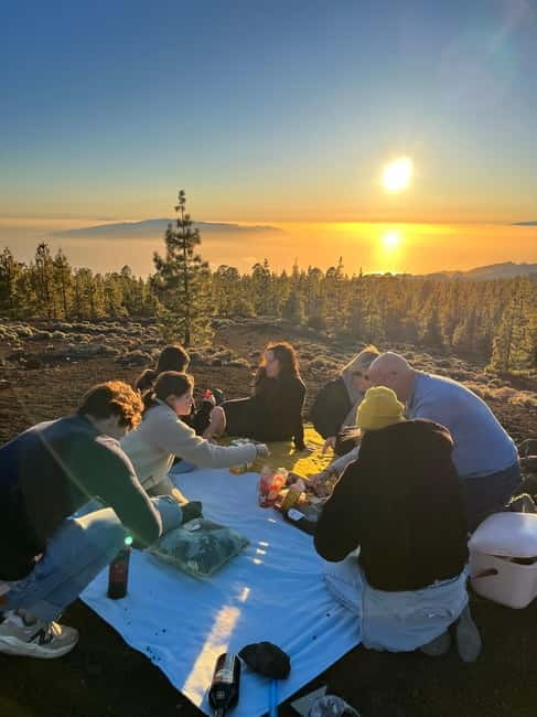 Tenerife: Teide National Park Sunset Picnic and Stargazing - Paseo Lunar and the moonlike trail