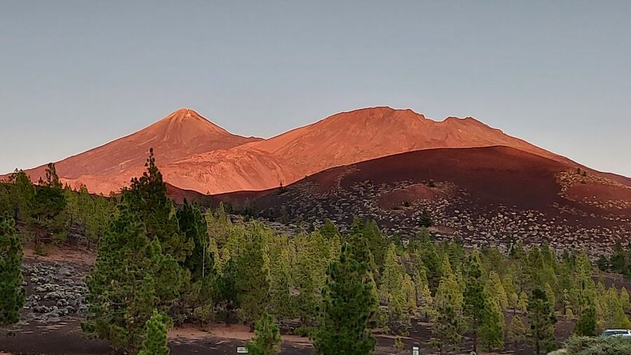 Tenerife: Teide National Park Sunset & Stargazing Tour - Teide National Park after dark